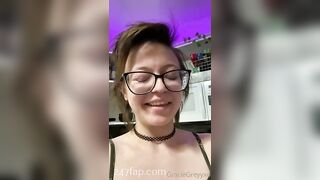 Gracie Greyyxo Baby Face White Skin OnlyFans Leaked Amateur Porn Video 9