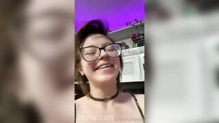 Gracie Greyyxo Baby Face White Skin OnlyFans Leaked Amateur Porn Video 9