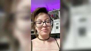 Gracie Greyyxo Baby Face White Skin OnlyFans Leaked Amateur Porn Video 9