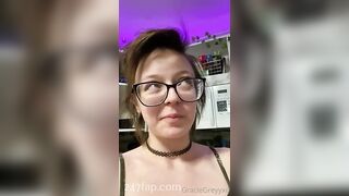 Gracie Greyyxo Baby Face White Skin OnlyFans Leaked Amateur Porn Video 9