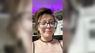 Gracie Greyyxo Baby Face White Skin OnlyFans Leaked Amateur Porn Video 9