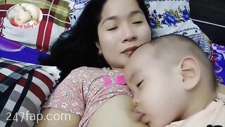 Mom & Baby Cat / BÉ CÁT CHANNEL/ Lovely Mum Hot Stunning Mother YouTuber Patreon Leaked 11