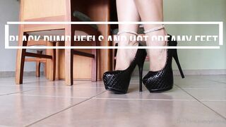 YelahiaG Onlyfans Would you like to come home and find me like this_ Would you obey me _ Enjoy it and have a blessedTh