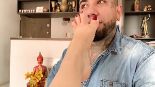 YelahiaG OnlyFans Leaks - Hi guys! Please ENJOY this smell of feet, footjob and handjob ... Oh! and video of Adoration of the