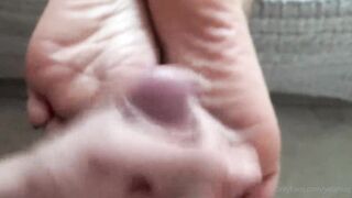 YelahiaG OnlyFans Leaks - Happy Sunday everyone! I bring you a footjob and Cumshoot from my personal archives. He was my boyfr