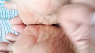 YelahiaG OnlyFans Leaks - Good morning darling! Happy Saturday! A quickle handjob this morning for my feet_ ✊