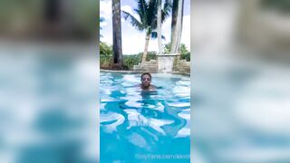 Kkvshfeet (KKVSH FEET) OnlyFans Leaks Ebony Chubby Feet Worshipers 35