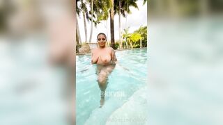 Kkvshfeet (KKVSH FEET) OnlyFans Leaks Ebony Chubby Feet Worshipers 9