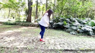 YelahiaG OnlyFans Leaks - Hi guys! Outdoor walking with my bandaged foot and cane for you..and JOI too . Kisses for all