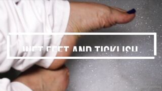 YelahiaG OnlyFans Leaks - Happy Saturday everyone! For the ticklish and wet feet lovers ! i hope enjoy it so much ! Kisses!