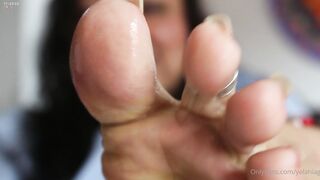 YelahiaG OnlyFans Leaks - A moment of foot fetish delight before going for a new pedicure.. Kisses everyone!