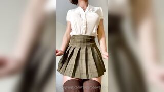 Elizarosewatson (Eliza Rose Watson) Muscular Six Pack Girl 196