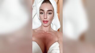 Elizarosewatson (Eliza Rose Watson) aesthetic six abs lady  9