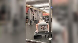 Hellomeime (Mei Minato) OnlyFans College Girl to earn and pay for tuition 2