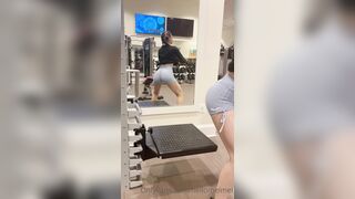 Hellomeime (Mei Minato) OnlyFans College Girl to earn and pay for tuition 3