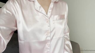 Hellomeime (Mei Minato) OnlyFans College Girl to earn and pay for tuition 9