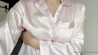 Hellomeime (Mei Minato) OnlyFans College Girl to earn and pay for tuition 9