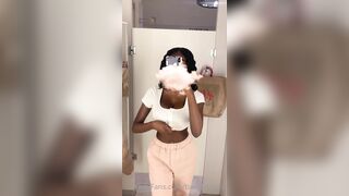 Lyra Amorr (babylyraxxx) OnlyFans Slim Stacked Canadian Ebony Girl Friend 54