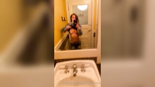 Nicollesnow (Nicolle Snow) OnlyFans Leaks Certified Sweetheart is a SQUIRT QUEEN 242