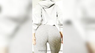 Loganbaaby (Logan Baby) OnlyFans Leaks She is better than you think it is 15