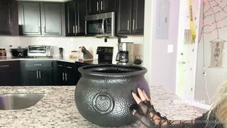 MoodyFeet (Moody Feet) OnlyFans Leaks Big Tits Foot Fetish 4