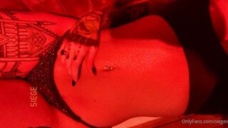 Tattooed Waifu (undersiegexo) OnlyFans Leaks siegexxx Natural Tiddies 99