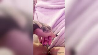 Tattooed Waifu (undersiegexo) OnlyFans Leaks siegexxx Natural Tiddies 119