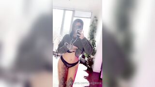Tattooed Waifu (undersiegexo) OnlyFans Leaks siegexxx Natural Tiddies 79