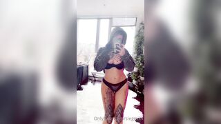 Tattooed Waifu (undersiegexo) OnlyFans Leaks siegexxx Natural Tiddies 79