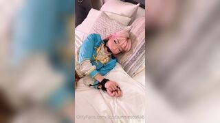 IZZYBUNNIES (izzybunniescollab) OnlyFans Leaks Slim Asian Loves Orgy 74