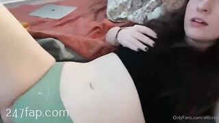 Elfbxby rubbing her pink shaved cunt and masturbate
