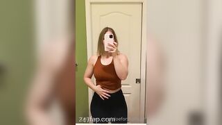 Aloe4ThatBurn selfie and suddenly expose her giant boobs