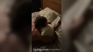 Aloe4ThatBurn feels horny when reading books, fully naked lol