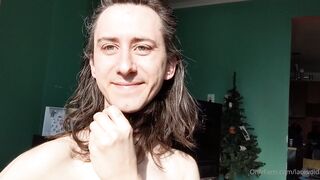 Lacevoid OnlyFans Leaks - My hair is so long and my boii titties are so soft.Feeling like I should go full blonde again soon_A