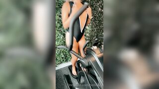 Belllexox (Belle) OnlyFans Leaks the Queen of Close-up 3