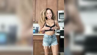 Camilaelle OnlyFans Leaks Latina Curled Hair Lady 465