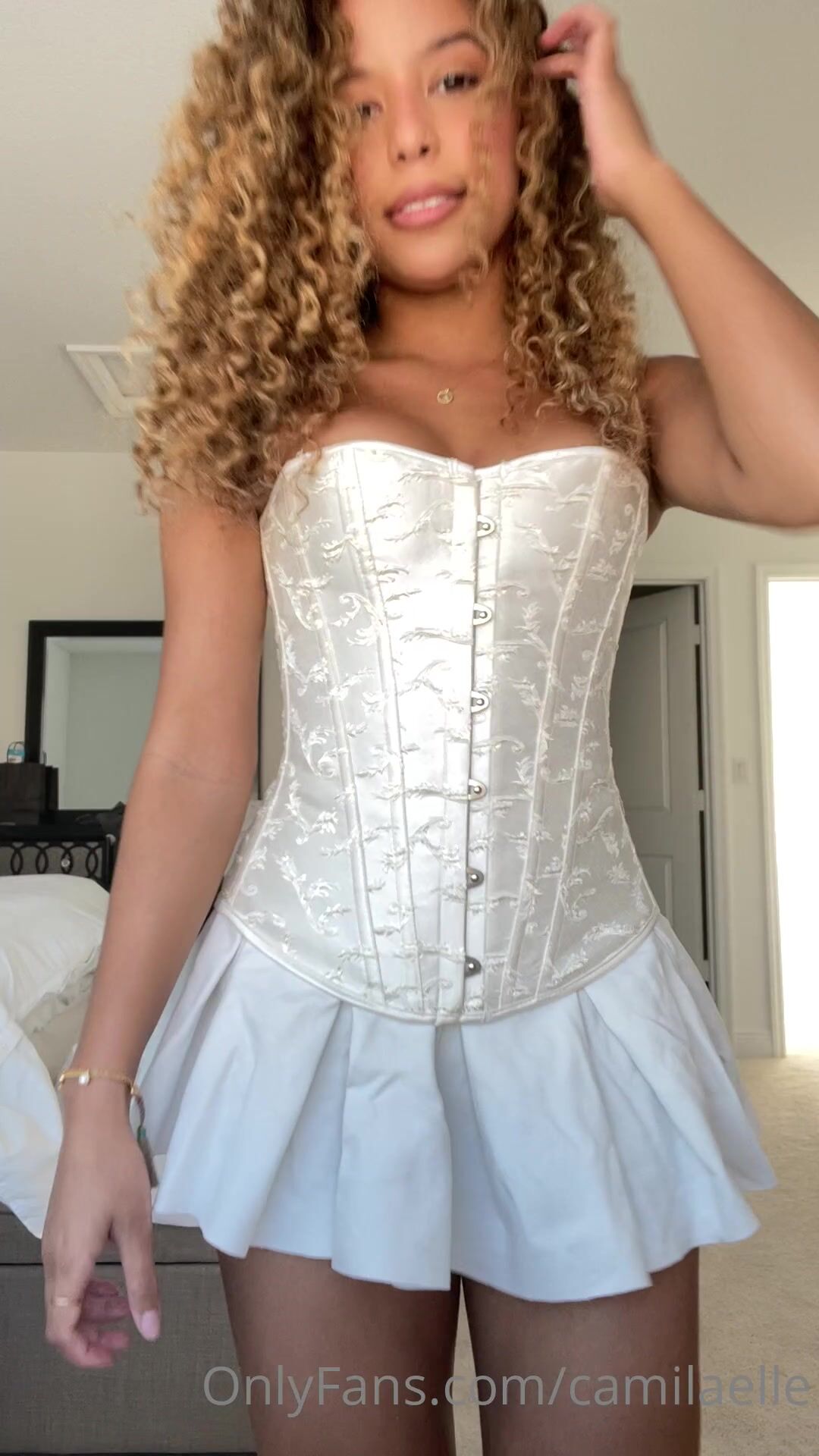 Camilaelle OnlyFans Leaks Latina Curled Hair Lady 469 | 247Fap