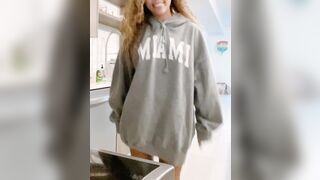 Camilaelle OnlyFans Leaks Latina Curled Hair Lady 314