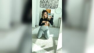 Camilaelle OnlyFans Leaks Latina Curled Hair Lady 529