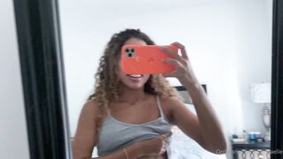 Camilaelle OnlyFans Leaks Latina Curled Hair Lady 547