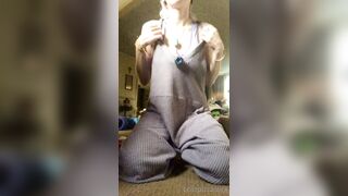 Lostpizzaslicez (Kay) OnlyFans Suicide Girl is a Cat Mom and a Psych Major 142