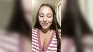 Just-wingit (Hailey aka Wing) OnlyFans Leaks HIGHLIGHT College Student Exploring her Sexuality 8