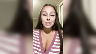 Just-wingit (Hailey aka Wing) OnlyFans Leaks HIGHLIGHT College Student Exploring her Sexuality 8