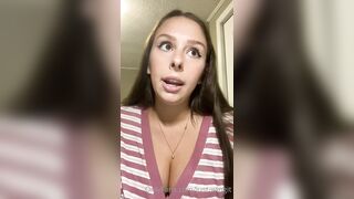 Just-wingit (Hailey aka Wing) OnlyFans Leaks HIGHLIGHT College Student Exploring her Sexuality 8