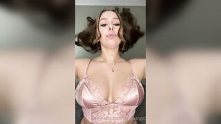 Just-wingit (Hailey aka Wing) OnlyFans Leaks College Student Exploring her Sexuality 142