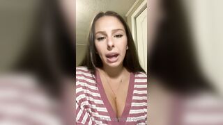 Just-wingit (Hailey aka Wing) OnlyFans Leaks HIGHLIGHT College Student Exploring her Sexuality 3