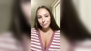 Just-wingit (Hailey aka Wing) OnlyFans Leaks HIGHLIGHT College Student Exploring her Sexuality 3