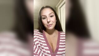 Just-wingit (Hailey aka Wing) OnlyFans Leaks HIGHLIGHT College Student Exploring her Sexuality 3