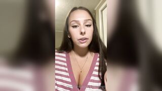 Just-wingit (Hailey aka Wing) OnlyFans Leaks HIGHLIGHT College Student Exploring her Sexuality 7