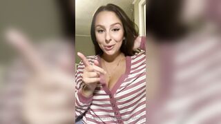 Just-wingit (Hailey aka Wing) OnlyFans Leaks HIGHLIGHT College Student Exploring her Sexuality 6